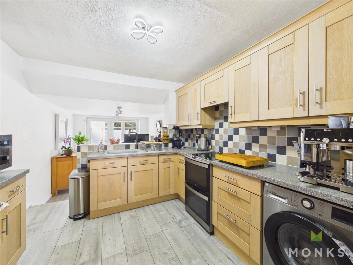 23 Meadow Rise, Oswestry, SY11 2EE For Sale